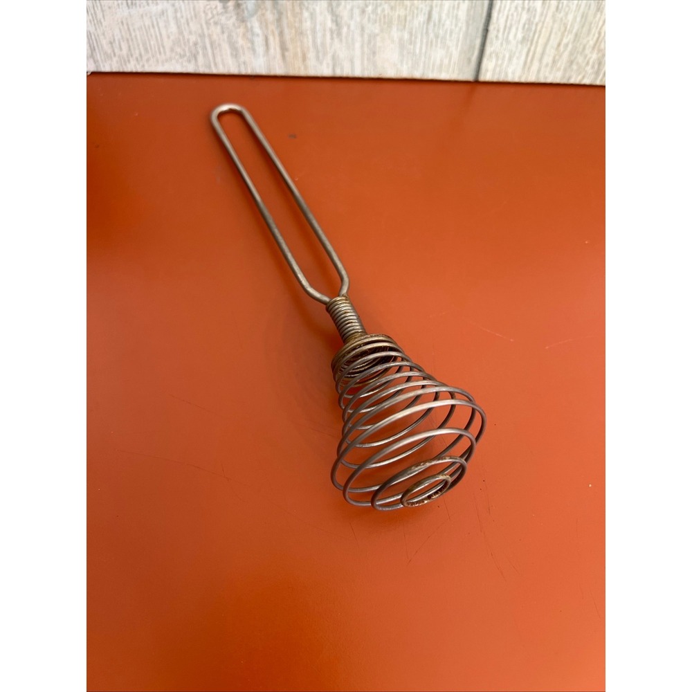 Vintage Metal Wire Coil Spring Whisk Beehive Tornado Kitchen Tool 8.5 Inch‎